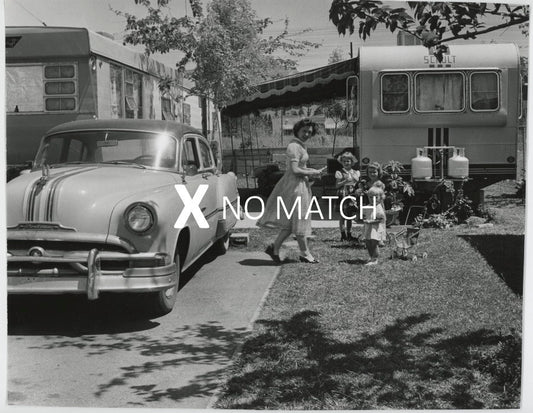 American 1950s 1960s lifestyle vintage photograph